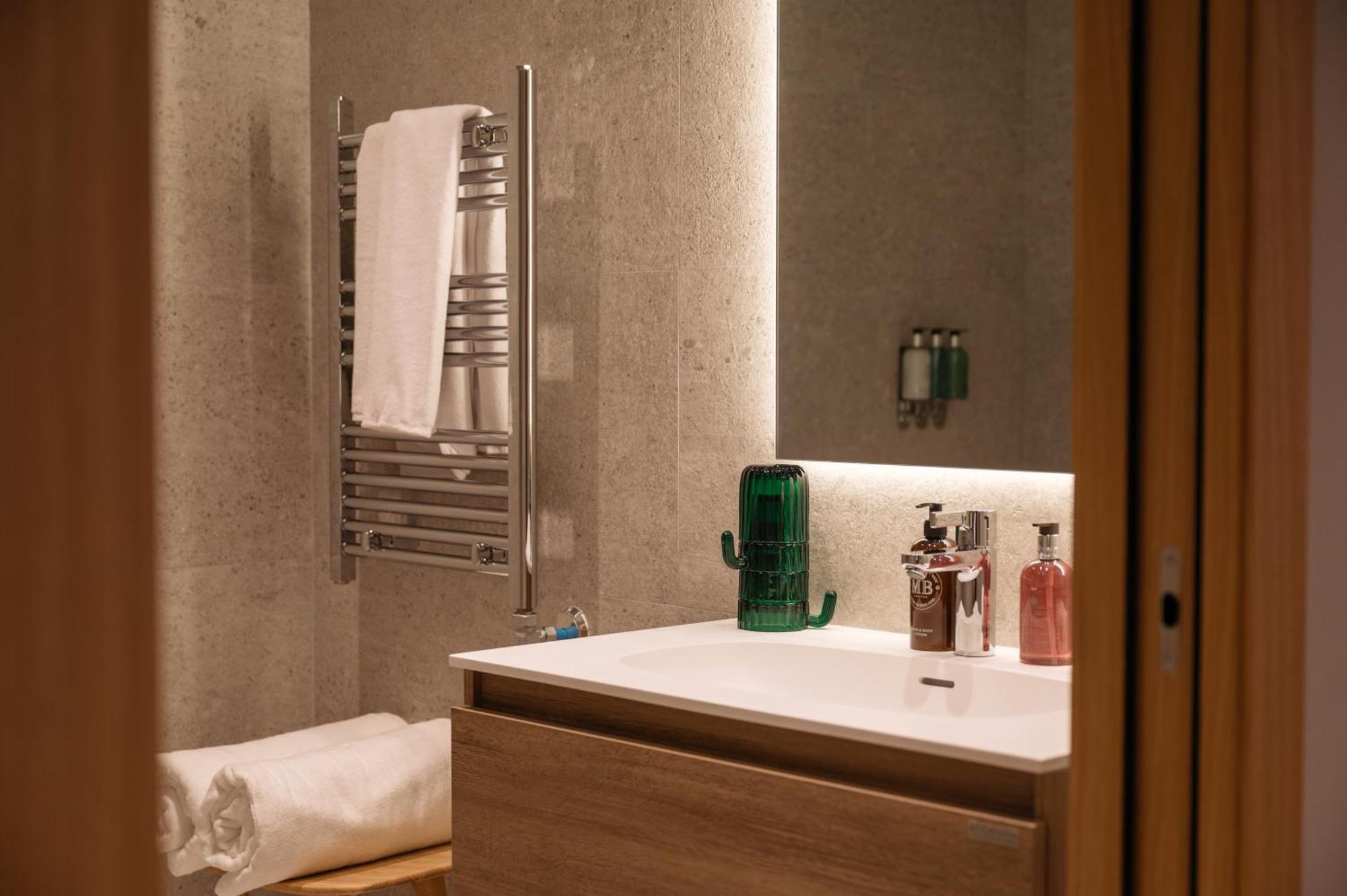 Isard Residences By Leo التارتر المظهر الخارجي الصورة