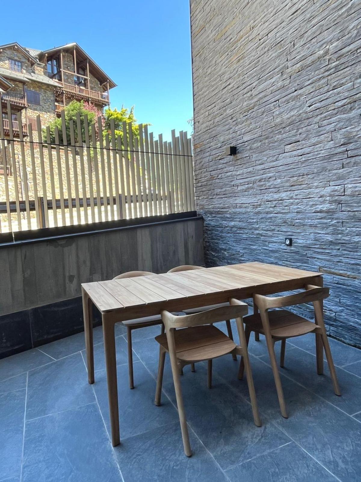 Isard Residences By Leo التارتر المظهر الخارجي الصورة
